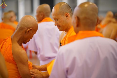ภาพ No.180701:พิธีบรรพชาอุปสมบท โครงการอุปสมบทบูชาธรรมมหาปูชนียาจารย์ ประจำปีพุทธศักราช 2567 วันเสาร์ที่ 7 ธันวาคมพ.ศ. 2567 ณ วัดพระธรรมกาย จ.ปทุมธานี