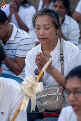 ภาพ No.141209:PhotoStory มหาศรัทธา ธรรมยาตราศรีลังกา EP.6 พิธีจุดวิสาขประทีป 6 วัด ถวายเป็น พุทธบูชา  โครงการสยาม-ลังกา ธรรมยาตรา  ฉลองเทศกาลวิสาขบูชาแห่งชาติ ศรีลังกา  บูชาธรรม 80 ปี หลวงพ่อธัมมชโย วันที่ 16 พฤษภาคม พ.ศ. 2567