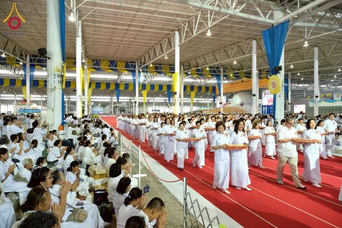 ภาพ No.264596:วันอาทิตย์ที่ 2 พฤศจิกายน พ.ศ. 2568 พิธีทอดกฐินสามัคคี ณ สภาธรรมกายสากล วัดพระธรรมกาย