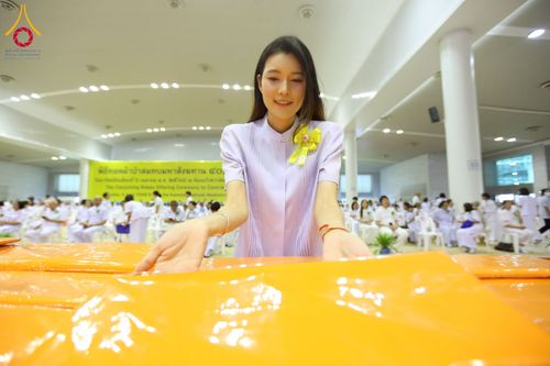 ภาพ No.215551:วันอาทิตย์ต้นเดือนที่ 6 เมษายน พ.ศ. 2568 ขบวนอัญเชิญผ้าป่าสมทบ มหาสังฆทาน 40,000 กว่าวัดทั่วประเทศ ณ สภาธรรมกายสากล วัดพระธรรมกาย