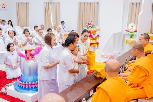 ภาพ No.234762:วันอาทิตย์ที่ 20 กรกฎาคม  พ.ศ.2568 พิธีทอดผ้าป่าภาคพื้นอเมริกา พิธีเจริญพระพุทธมนต์ ฉลองอาคารแก้วธรรมชัยรัตนอนันต์ วัดพระธรรมกายเทนเนสซี ประเทศสหรัฐอเมริกา