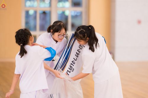 ภาพ No.280620:วันที่ 28 ธันวาคม พ.ศ.2568 พิธีถวายอุปกรณ์ทำความสะอาด ณ ห้องแก้วสารพัดนึก วัดพระธรรมกาย