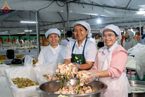 ภาพ No.289782:วันที่ 8 มกราคม พ.ศ. 2569 พิธีถวายภัตตาหารเป็นสังฆทาน แด่พระธรรมยาตรา ณ อนุสรณ์สถานคลองบางนางแท่น อ.สามพราน จ.นครปฐม ในโครงการธรรมยาตรา กตัญญูบูชา มหาปูชนียาจารย์ พระมงคลเทพมุนี(สด จนฺทสโร) พระผู้ปราบมาร อนุสรณ์สถาน 7 แห่ง ปีที่ 14