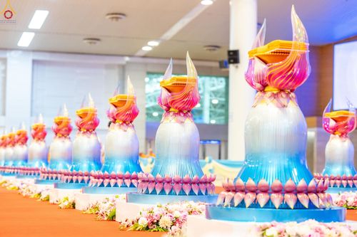 ภาพ No.345517:วันพฤหัสบดีที่ 27 สิงหาคม พ.ศ.2569 พิธีภาคสาย ปฏิบัติธรรมร่วมกัน เนื่องในวันธรรมชัย ณ สภาธรรมกายสากล วัดพระธรรมกาย