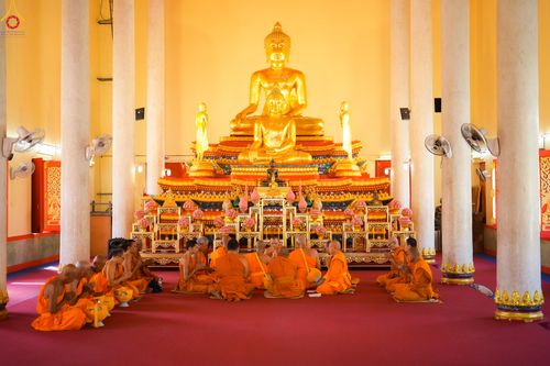 ภาพ No.280458:วันที่ 4 ธันวาคม พ.ศ. 2568 พิธีอุปสมบทหมู่ ในโครงการบวชบูชาธรรมมหาปูชนียาจารย์ 4 วัด ในจังหวัดบุรีรัมย์