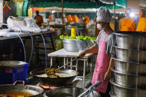 ภาพ No.298419:วันที่ 20 มกราคม พ.ศ. 2569 พิธีถวายภัตตาหารเป็นสังฆทาน แด่พระธรรมยาตรา ณ อนุสรณ์สถานบางปลา วัดบางปลา อำเภอบางเลน จังหวัดนครปฐม ในโครงการธรรมยาตรา กตัญญูบูชา มหาปูชนียาจารย์ พระมงคลเทพมุนี(สด จนฺทสโร) พระผู้ปราบมาร อนุสรณ์สถาน 7 แห่ง ปีที่ 14