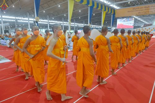 ภาพ No.85249:พิธีมุทิตาสักการะพระภิกษุ ผู้สอบได้เปรียญธรรม ๙ ประโยคระดับโลก, พิธีมอบโล่เกียรติยศและทุนการศึกษา สำนักเรียนบาลีดีเด่นทั่วประเทศ ในวันสมาธิโลก อาทิตย์ที่ 6 สิงหาคม พ.ศ. 2566 ณ สภาธรรมกายสากล วัดพระธรรมกาย