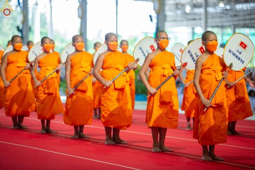 ภาพ No.85272:พิธีมุทิตาสักการะพระภิกษุ ผู้สอบได้เปรียญธรรม ๙ ประโยคระดับโลก, พิธีมอบโล่เกียรติยศและทุนการศึกษา สำนักเรียนบาลีดีเด่นทั่วประเทศ ในวันสมาธิโลก อาทิตย์ที่ 6 สิงหาคม พ.ศ. 2566 ณ สภาธรรมกายสากล วัดพระธรรมกาย