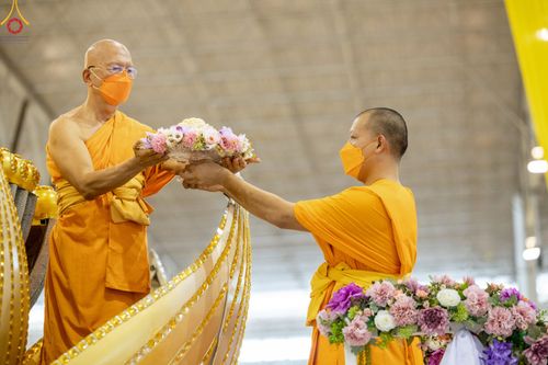 ภาพ No.82356:พิธีหล่อพระประธานเพื่อประดิษฐาน ณ มหาวิหารคด วันอาทิตย์ที่ 11 มิถุนายน พ.ศ. 2566 ณ สภาธรรมกายสากล วัดพระธรรมกาย