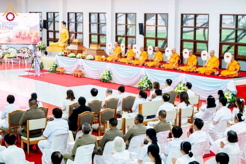 ภาพ No.314450:วันพฤหัสบดีที่ 19 มีนาคม พ.ศ. 2569 พิธีบำเพ็ญกุศล คุณพ่อณรงค์ จินตมากุล โยมบิดา พระครูปลัดรัตนวีรวัฒน์ (รังสฤษดิ์ อิทฺธิจินตโก) ที่ปรึกษาเจ้าคณะจังหวัดปทุมธานี เจ้าอาวาสวัดพระธรรมกาย  ณ ห้องปลูกศรัทธา 2 วัดพระธรรมกาย ปทุมธานี