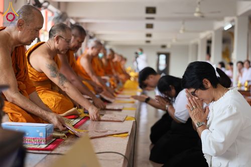 ภาพ No.300416:วันที่ 22 มกราคม พ.ศ. 2569 พิธีทอดผ้าป่าทำนุบำรุงศาสนสถาน ณ วัดรางกำหยาด ต.บางภาษี อ.บางเลน จ.นครปฐม ในโครงการธรรมยาตรา กตัญญูบูชา มหาปูชนียาจารย์ พระมงคลเทพมุนี(สด จนฺทสโร) พระผู้ปราบมาร อนุสรณ์สถาน 7 แห่ง ปีที่ 14