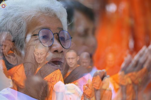 ภาพ No.292858:วันที่ 11 มกราคม พ.ศ. 2569 พิธีต้อนรับพระธรรมยาตรา ณ อนุสรณ์สถานลำดับที่ 3 สถานที่เกิดในเพศสมณะ วัดสองพี่น้อง อำเภอสองพี่น้อง จังหวัดสุพรรณบุรี ในโครงการธรรมยาตรา กตัญญูบูชา มหาปูชนียาจารย์ พระมงคลเทพมุนี(สด จนฺทสโร) พระผู้ปราบมาร อนุสรณ์สถาน 7 แห่ง ปีที