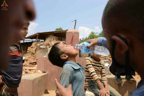 ภาพ No.17271:มูลนิธิธรรมกายช่วยเหลือผู้ประสบภัยแผ่นดินไหวที่ประเทศเนปาล