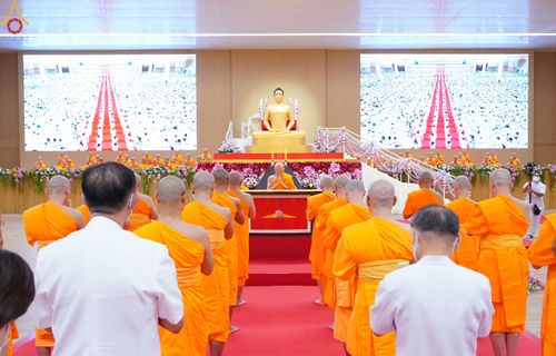 ภาพ No.84725:พิธีบรรจุพระบรมสารีริกธาตุภายในเกตุดอกบัวตูม องค์พระประธาน ณ ห้องแก้วสารพัดนึก 2 วัดพระธรรมกาย ในวันอาสาฬหบูชา อังคารที่ 1 สิงหาคม พ.ศ.2566