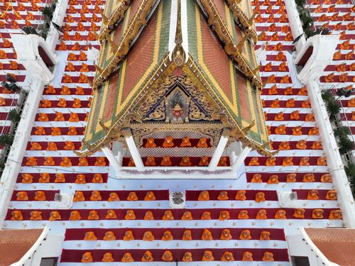 ภาพ No.73286:พิธีจุดประทีปถวายเป็นพุทธบูชา และบูชาธรรมมหาปูชนียาจารย์ ในโครงการธรรมยาตรากตัญญูบูชา มหาปูชนียาจารย์ พระมงคลเทพมุนี(สด จนฺทสโร) พระผู้ปราบมาร ปีที่ 11 ณ อนุสรณ์สถานลำดับที่ 4 สถานที่เกิดด้วยกายธรรม วัดโบสถ์ (บน) บางคูเวียง อ.บางกรวย จ.นนทบุรี วันที่ 21 