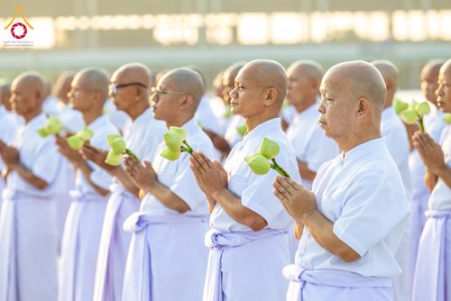 ภาพ No.320850:วันเสาร์ที่ 11 เมษายน พ.ศ.2569 พิธีเวียนประทักษิณ พิธีวันทาเจดีย์ โครงการอุปสมบทหมู่ บูชาธรรมหลวงพ่อธัมมชโย พ.ศ.2569 โครงการอุปสมบทหมู่ธรรมทายาท ระดับอุดมศึกษา รุ่น 53 (ภาคฤดูร้อน) ณ วัดพระธรรมกาย ปทุมธานี