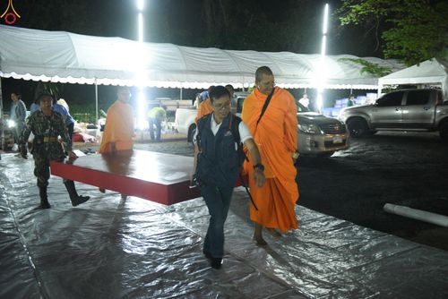 ภาพ No.283367:วันที่ 12 -13 ธันวาคม พ.ศ.2568 เบื้องหลังความสำเร็จ ของการจัดงานตักบาตร พระ 1,000 รูป เขาใหญ่