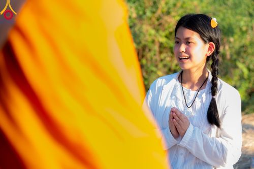 ภาพ No.106180:พิธีต้อนรับพระธรรมยาตรา ชุด 2 ในโครงการธรรมยาตรากตัญญูบูชา มหาปูชนียาจารย์  พระมงคลเทพมุนี(สด จนฺทสโร) พระผู้ปราบมาร  อนุสรณ์สถาน 7 แห่ง ปีที่ 12  วันที่ 3 มกราคม พ.ศ. 2567  ณ อนุสรณ์สถานโลตัสแลนด์ จ.สุพรรณบุรี
