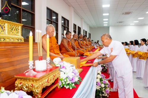 ภาพ No.316247:วันเสาร์ที่ 28 มีนาคม พ.ศ. 2569 พิธีบำเพ็ญกุศล คุณพ่อณรงค์ จินตมากุล  สิริอายุ 99 ปี 11 เดือน โยมบิดา พระครูปลัดรัตนวีรวัฒน์ (รังสฤษดิ์ อิทฺธิจินตโก) ที่ปรึกษาเจ้าคณะจังหวัดปทุมธานี เจ้าอาวาสวัดพระธรรมกาย  ณ ห้องปลูกศรัทธา 2 วัดพระธรรมกาย ปทุมธานี