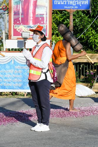 ภาพ No.105873:V.2 ทุ่มเท การเตรียมงาน เก็บงาน การรับบุญของเจ้าหน้าที่หน่วยงานต่างๆ เพื่อโครงการธรรมยาตรา กตัญญูบูชามหาปูชนียาจารย์ พระมงคลเทพมุนี (สด จนฺทสโร) พระผู้ปราบมาร อนุสรณ์สถาน 7 แห่ง ปีที่ 12 ระหว่างวันที่ 2 - 31 มกราคม พ.ศ.2567