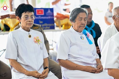 ภาพ No.348998:วันที่ 12 กันยายน พ.ศ.2569 พิธีตักบาตรแด่คณะสงฆ์ 323 วัด 4 จังหวัดชายแดนภาคใต้ พิธีถวายสังฆทานแด่คณะสงฆ์ 323 วัด ปีที่ 22 ครั้งที่ 189 พิธีมอบกองทุนหนุนแรงใจช่วยครูใต้ ปีที่ 19 ครั้งที่ 151 และพิธีทำบุญอุทิศส่วนกุศลให้ผู้วายชนม์ ณ ศูนย์อบรมเยาวชนปัตตานี 