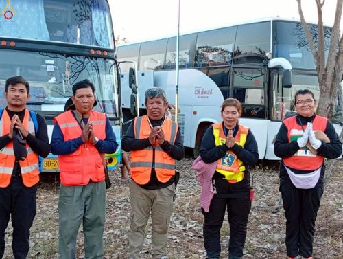 ภาพ No.306596:ภาพเบื้องหลังอาสาสมัครรวมใจ ชุดที่ 5 ในโครงการธรรมยาตรา กตัญญูบูชา มหาปูชนียาจารย์ พระมงคลเทพมุนี(สด จนฺทสโร) พระผู้ปราบมาร อนุสรณ์สถาน 7 แห่ง ปีที่ 14