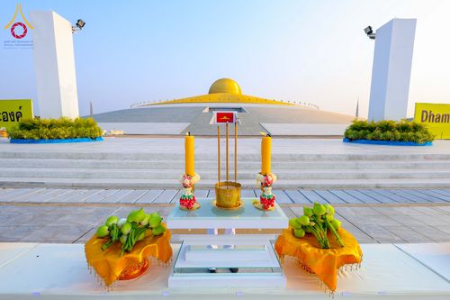 ภาพ No.319417:วันเสาร์ที่ 4 เมษายน พ.ศ.2569 พิธีขอขมา มอบผ้าไตร และถวายบาตรแด่นาคธรรมทายาท ในโครงการบรรพชาสามเณรฟื้นฟูพระพุทธศาสนาทั่วไทย โครงการหน่อแก้วเปรียญธรรม รุ่นที่ 14 โครงการสามเณรยุวธรรมทายาท รุ่นที่ 34 โครงการสามเณรมัชฌิมธรรมทายาท รุ่นที่ 30 ณ สภาธรรมกายสากล