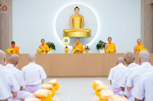 ภาพ No.65623:พิธีปลงผม และพิธีขอขมามอบผ้าไตร นาคธรรมทายาท ในโครงการอุปสมบทบูชาธรรม มหาปูชนียาจารย์ประจำปี 2565 ณ ศูนย์ปฏิบัติธรรมภาคใต้ บางกล่ำ จ.สงขลา วันที่ 19 พฤศจิกายน พ.ศ. 2565