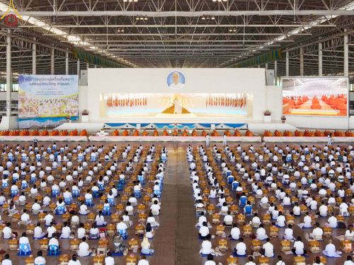 ภาพ No.66475:พิธีถวายอุปกรณ์เครื่องกันหนาว แด่คณะพระภิกษุ สามเณร วัดพระธรรมกาย วันเสาร์ที่ 10 ธันวาคม พ.ศ. 2565 ณ สภาธรรมกายสากล วัดพระธรรมกาย จ.ปทุมธานี