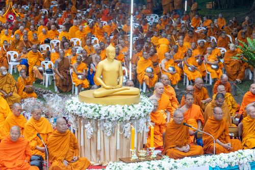 ภาพ No.285931:วันเสาร์ที่ 13 ธันวาคม พ.ศ.2568 พิธีตักบาตรพระภิกษุสามเณร 1,000 รูป ณ บริเวณหน้าอุทยานแห่งชาติเขาใหญ่ อำเภอปากช่อง จ.นครราชสีมา