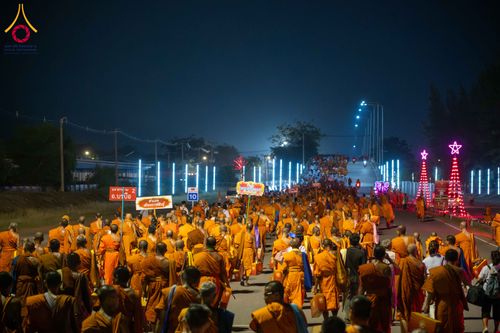 ภาพ No.324552:วันที่ 22 เมษายน พ.ศ.2569 (วันคุ้มครองโลก) บรรยากาศพระสังฆาธิการและสาธุชน การเดินทางกลับ งานถวายมหาสังฆทาน 40,000 กว่าวัดทั่วประเทศ วัดพระธรรมกาย