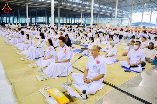 ภาพ No.121222:พิธีถวายภัตตาหารเป็นสังฆทาน แด่คณะพระธรรมยาตราฯ ในโครงการธรรมยาตรากตัญญูบูชา มหาปูชนียาจารย์ พระมงคลเทพมุนี(สด จนฺทสโร) พระผู้ปราบมาร อนุสรณ์สถาน 7 แห่ง ปีที่ 12 วันที่ 30 มกราคม พ.ศ. 2567 ณ สภาธรรมกายสากล วัดพระธรรมกาย