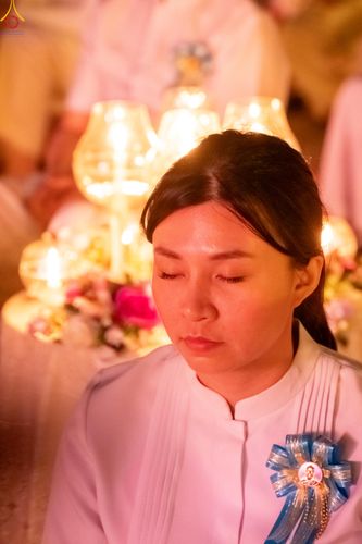 ภาพ No.308082:วันที่ 31 มกราคม พ.ศ. 2569 พิธีจุดประทีปธรรมถวายเป็นพุทธบูชา  และบูชาธรรมมหาปูชนียาจารย์ (ภาพชุดที่ 3) ณ วัดพระธรรมกาย ปทุมธานี ในโครงการธรรมยาตรา กตัญญูบูชา มหาปูชนียาจารย์ พระมงคลเทพมุนี(สด จนฺทสโร) พระผู้ปราบมาร อนุสรณ์สถาน 7 แห่ง ปีที่ 14