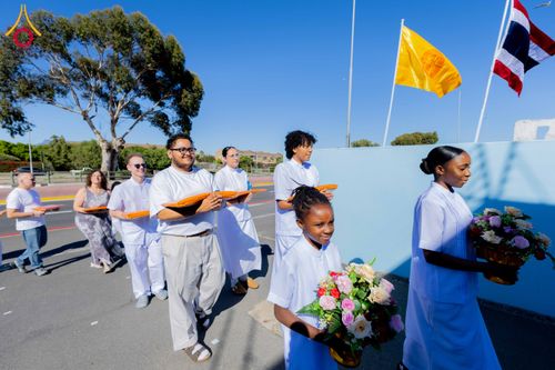 ภาพ No.313207:วันอาทิตย์ที่ 8 มีนาคม พ.ศ. 2569 พิธีสมโภชรูปเหมือนพระมงคลเทพมุนี (สด จนฺทสโร) และพิธีทอดผ้าป่าสามัคคีเพื่อสร้างวิหารพระมงคลเทพมุนี ณ วัดพุทธเคปทาวน์ ประเทศแอฟริกาใต้