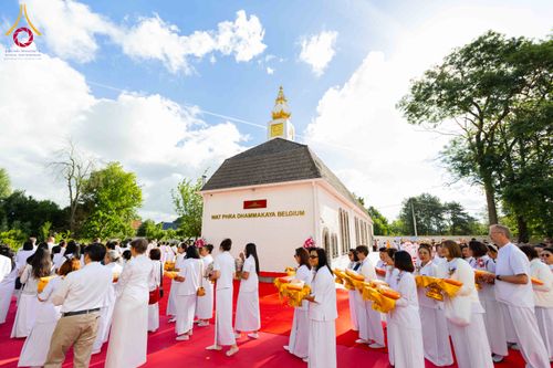 ภาพ No.336761:วันที่ 14 มิถุนายน พ.ศ. 2569 พิธีอุปสมบทธรรมทายาท นานาชาติยุโรปรุ่นที่ 11 เบลเยียม