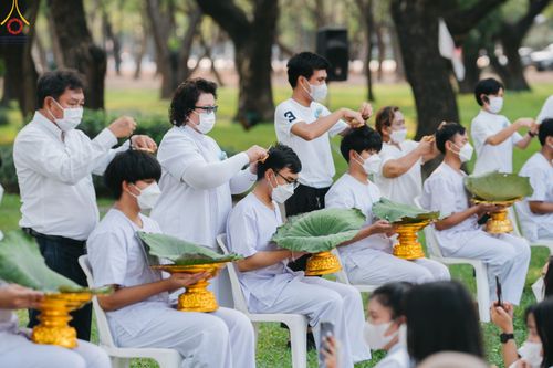 ภาพ No.80071:พิธีตัดปอยผมและปลงผมนาคธรรมทายาท โครงการอุปสมบทหมู่ธรรมทายาท พุทธศาสตร์สากลรุ่นที่ 7 (ภาคฤดูร้อน) วันอาทิตย์ที่ 9 เมษายน พ.ศ.2566