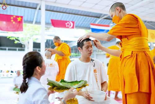 ภาพ No.83245:พิธีตัดปอยผมและปลงผม ในโครงการบรรพชาอุปสมบทหมู่ ธรรมทายาทนานาชาติ (ภาคภาษาจีน) รุ่นที่ 18 ณ วัดพระธรรมกาย วันเสาร์ที่ 8 กรกฎาคม พ.ศ.2566