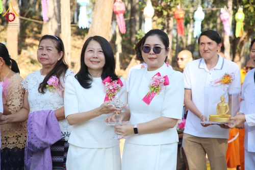 ภาพ No.308937:วันศุกร์ที่ 6 กุมภาพันธ์ พ.ศ.2569 พิธีอัญเชิญพระบรมสารีริกธาตุ เพื่อประดิษฐาน  ณ เจดีย์วัดทุ่งเจริญธรรม อ.อมก๋อย จ.เชียงใหม่