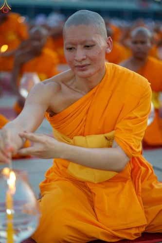 ภาพ No.307609:วันที่ 31 มกราคม พ.ศ. 2569 พิธีจุดประทีปธรรมถวายเป็นพุทธบูชา  และบูชาธรรมมหาปูชนียาจารย์ (ภาพชุดที่ 2) ณ วัดพระธรรมกาย ปทุมธานี ในโครงการธรรมยาตรา กตัญญูบูชา มหาปูชนียาจารย์ พระมงคลเทพมุนี(สด จนฺทสโร) พระผู้ปราบมาร อนุสรณ์สถาน 7 แห่ง ปีที่ 14