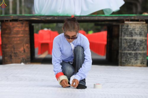 ภาพ No.280871:วันที่ 27 ธันวาคม พ.ศ.2568 คณะสงฆ์และเจ้าหน้าที่ทุกสังกัด ช่วยกันเตรียมงานตักบาตรพระ 1,000 รูป จ.สตูล