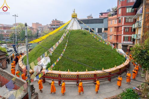 ภาพ No.317219:วันอังคารที่ 31 มีนาคม พ.ศ.2569 จาริกบิณฑบาตแห่งศรัทธา จากวัดอเชศวรสู่สี่แยกปาตันและวัดศรี ประเทศเนปาล