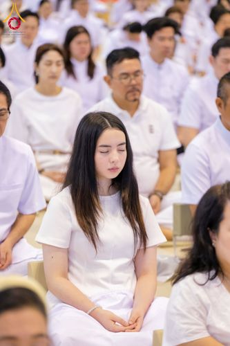 ภาพ No.287629:วันที่ 1 มกราคม พ.ศ. 2569 พิธีบูชาข้าวพระ ณ สภาธรรมกายสากล วัดพระธรรมกาย