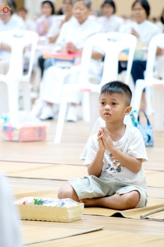 ภาพ No.280541:วันที่ 28 ธันวาคม พ.ศ.2568 พิธีถวายอุปกรณ์ทำความสะอาด ณ ห้องแก้วสารพัดนึก วัดพระธรรมกาย