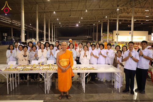 ภาพ No.287284:วันที่ 3 มกราคม พ.ศ.2569 พิธีถวายภัตตาหารเป็นสังฆทาน แด่พระธรรมยาตรา ณ วัดพระธรรมกาย  จังหวัดปทุมธานี ในโครงการธรรมยาตรา กตัญญูบูชา มหาปูชนียาจารย์ พระมงคลเทพมุนี(สด จนฺทสโร) พระผู้ปราบมาร อนุสรณ์สถาน 7 แห่ง ปีที่ 14