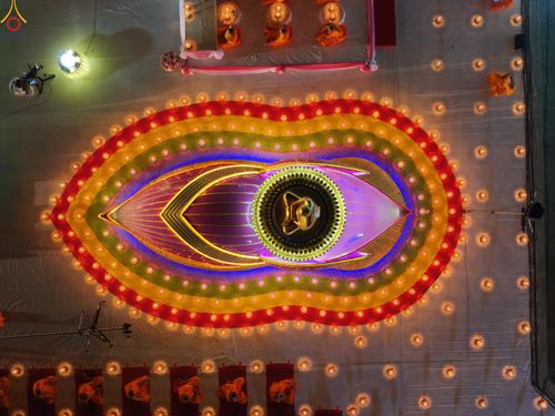 ภาพ No.289138:วันที่ 6 มกราคม พ.ศ. 2569 พิธีจุดประทีปถวายเป็นพุทธบูชา และบูชาธรรมมหาปูชนียาจารย์ ณ อนุสรณ์สถานมหาวิหารพระมงคลเทพมุนี (โลตัสแลนด์) อ.สองพี่น้อง จ.สุพรรณบุรี ในโครงการธรรมยาตรา กตัญญูบูชา มหาปูชนียาจารย์ พระมงคลเทพมุนี(สด จนฺทสโร) พระผู้ปราบมาร อนุสรณ์สถ