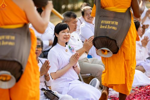 ภาพ No.305786:วันที่ 25 มกราคม พ.ศ. 2569 พิธีต้อนรับพระธรรมยาตรา วัดพระธรรมกาย(ภาพชุดที่ 3) ในโครงการธรรมยาตรา กตัญญูบูชา มหาปูชนียาจารย์ พระมงคลเทพมุนี(สด จนฺทสโร) พระผู้ปราบมาร อนุสรณ์สถาน 7 แห่ง ปีที่ 14