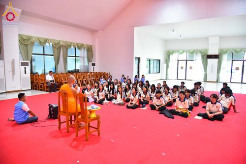 ภาพ No.298746:วันที่ 20 มกราคม พ.ศ. 2569 พิธีทอดผ้าป่าทำนุบำรุงศาสนสถาน ณ วัดไร่ขิง อ.สามพราน จ.นครปฐม ในโครงการธรรมยาตรา กตัญญูบูชา มหาปูชนียาจารย์ พระมงคลเทพมุนี(สด จนฺทสโร) พระผู้ปราบมาร อนุสรณ์สถาน 7 แห่ง ปีที่ 14