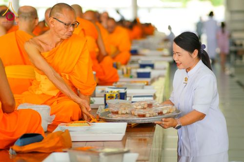 ภาพ No.316438:วันเสาร์ที่ 21 มีนาคม พ.ศ.2569 พิธีถวายภัตตาหารเมนูสวรรค์ เพื่อการบรรลุธรรม ณ หอฉันคุณยายอาจารย์ฯ วัดพระธรรมกาย