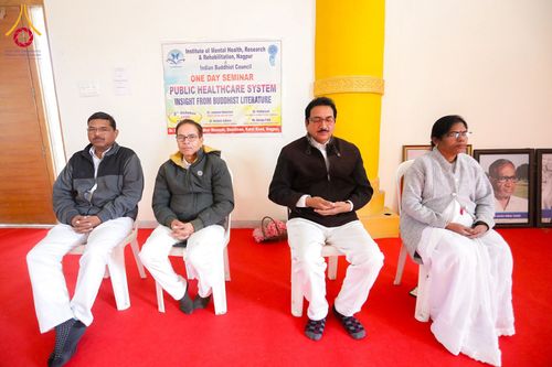 ภาพ No.283828:วันที่ 6-7 ธันวาคม พ.ศ. 2568  พิธีรับมอบหนังสือแสดงเจตจำนงถวายสิทธิครอบครองและใช้ประโยชน์วัดสันติวัน เมืองนาคปูร์  พิธีจุดโคมประทีปถวายเป็นพุทธบูชา และอุทิศบุญกุศลแด่ ดร.บี.อาร์. อัมเบดการ์  พิธีบูชาข้าวพระถ่ายทอดสดจากประเทศไทย