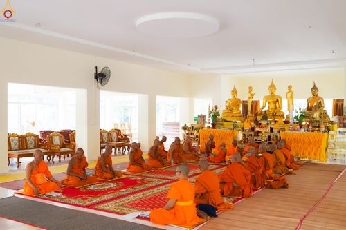 ภาพ No.280468:วันที่ 4 ธันวาคม พ.ศ. 2568 พิธีอุปสมบทหมู่ ในโครงการบวชบูชาธรรมมหาปูชนียาจารย์ 4 วัด ในจังหวัดบุรีรัมย์